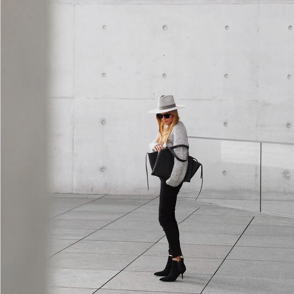 Club Monaco Wool Brim Hat Fedora
Made in Italy - Picture 5 of 10